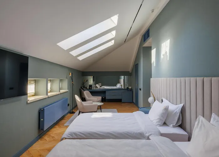 Lion'S Castle Hotel Львів